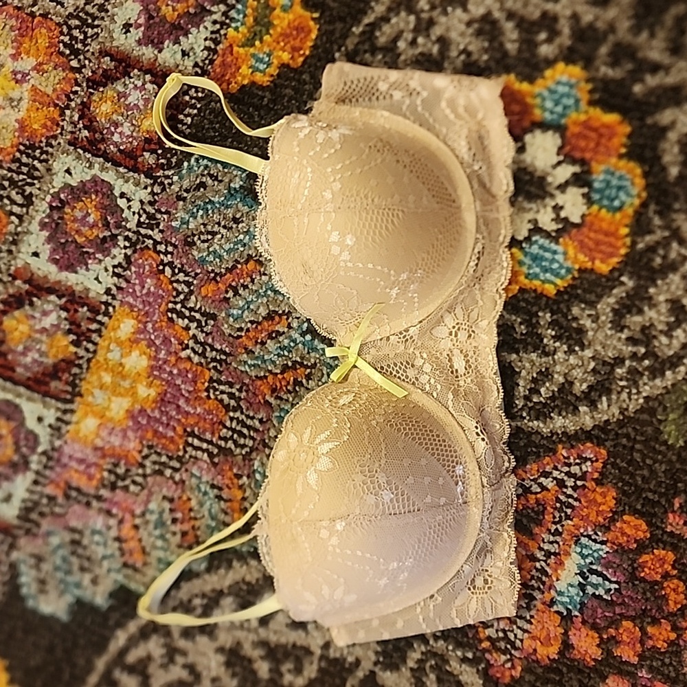 36C nude lace balconette bra with neon green yellow straps | Jasmine and Ginger